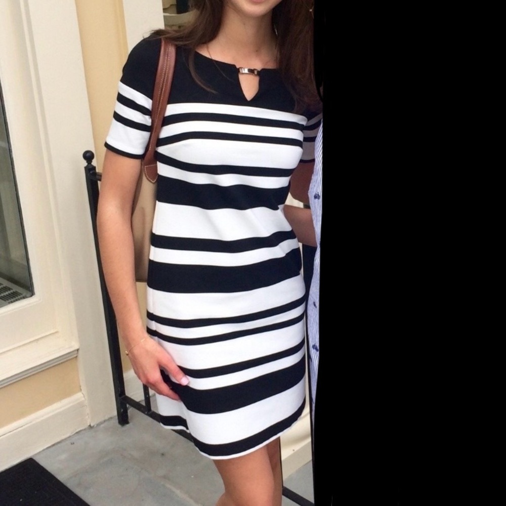 White House Black Market WHBM Classic Shift Dress Size 00 🖤🤍